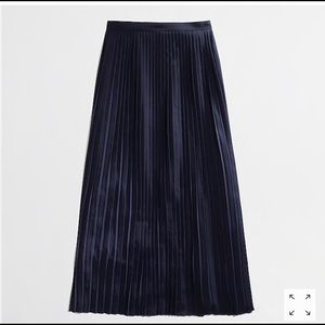 J Crew Factory Navy Pleated Maxi Skirt XL/14